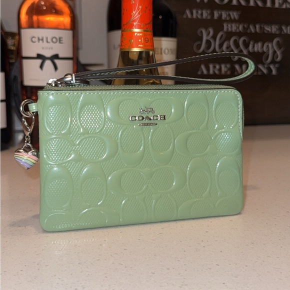 Wristlet in Signature leather with Heart charm 💖 - Picture 5 of 7